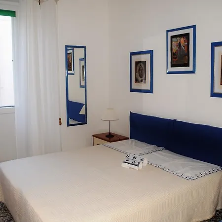 Casa Tarragona Bed & Breakfast