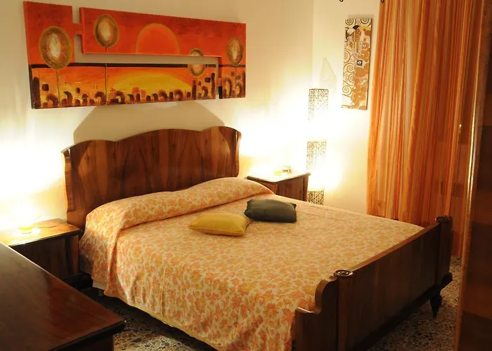 Casa Tarragona Bed & Breakfast *